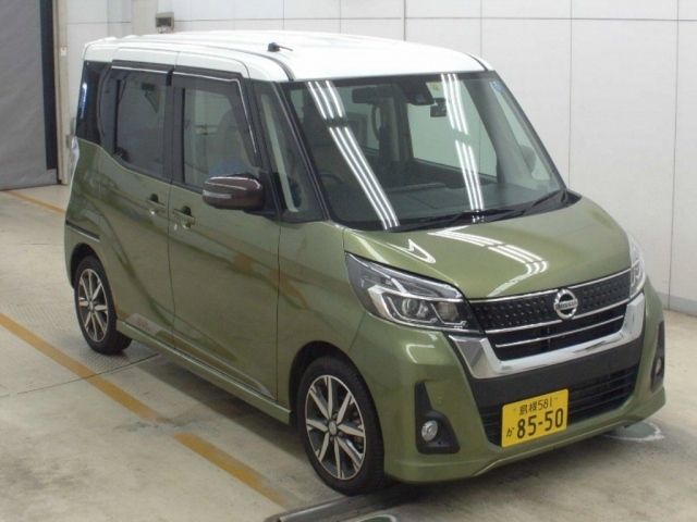 3061 Nissan Dayz roox B21A 2018 г. (NAA Osaka)